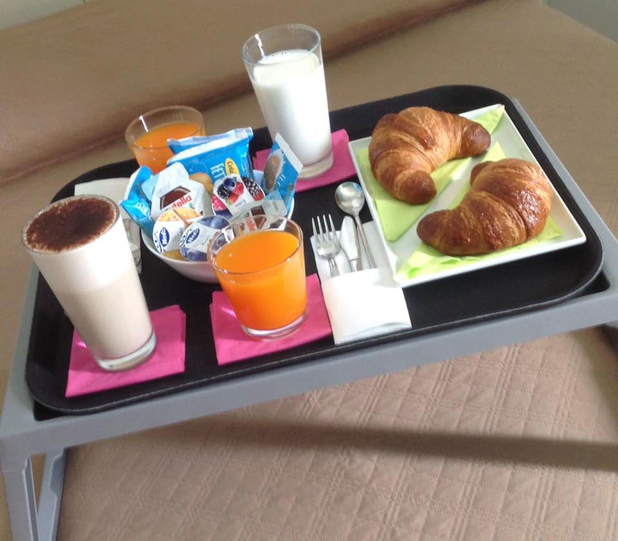 Re Ferdinando Bed & Breakfast เนเปิลส์ ภายนอก รูปภาพ