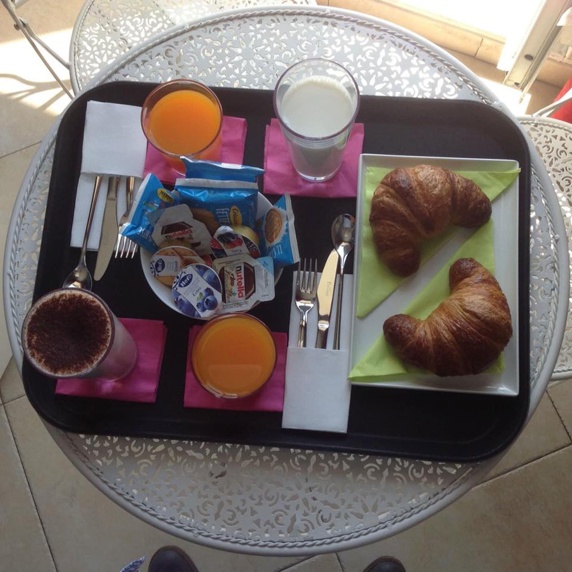 Re Ferdinando Bed & Breakfast เนเปิลส์ ภายนอก รูปภาพ