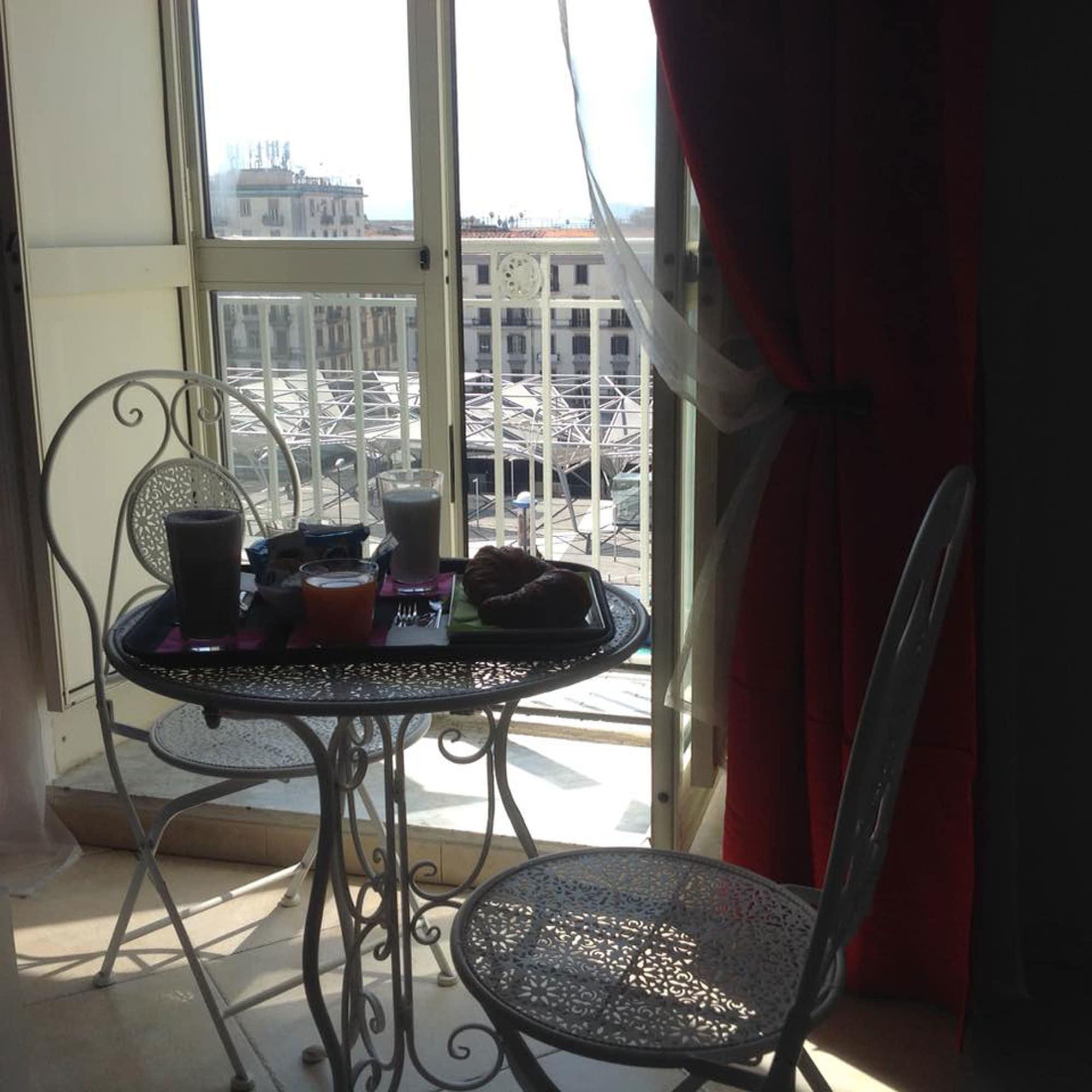 Re Ferdinando Bed & Breakfast เนเปิลส์ ภายนอก รูปภาพ