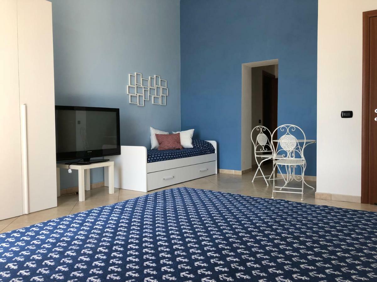 Re Ferdinando Bed & Breakfast เนเปิลส์ ภายนอก รูปภาพ
