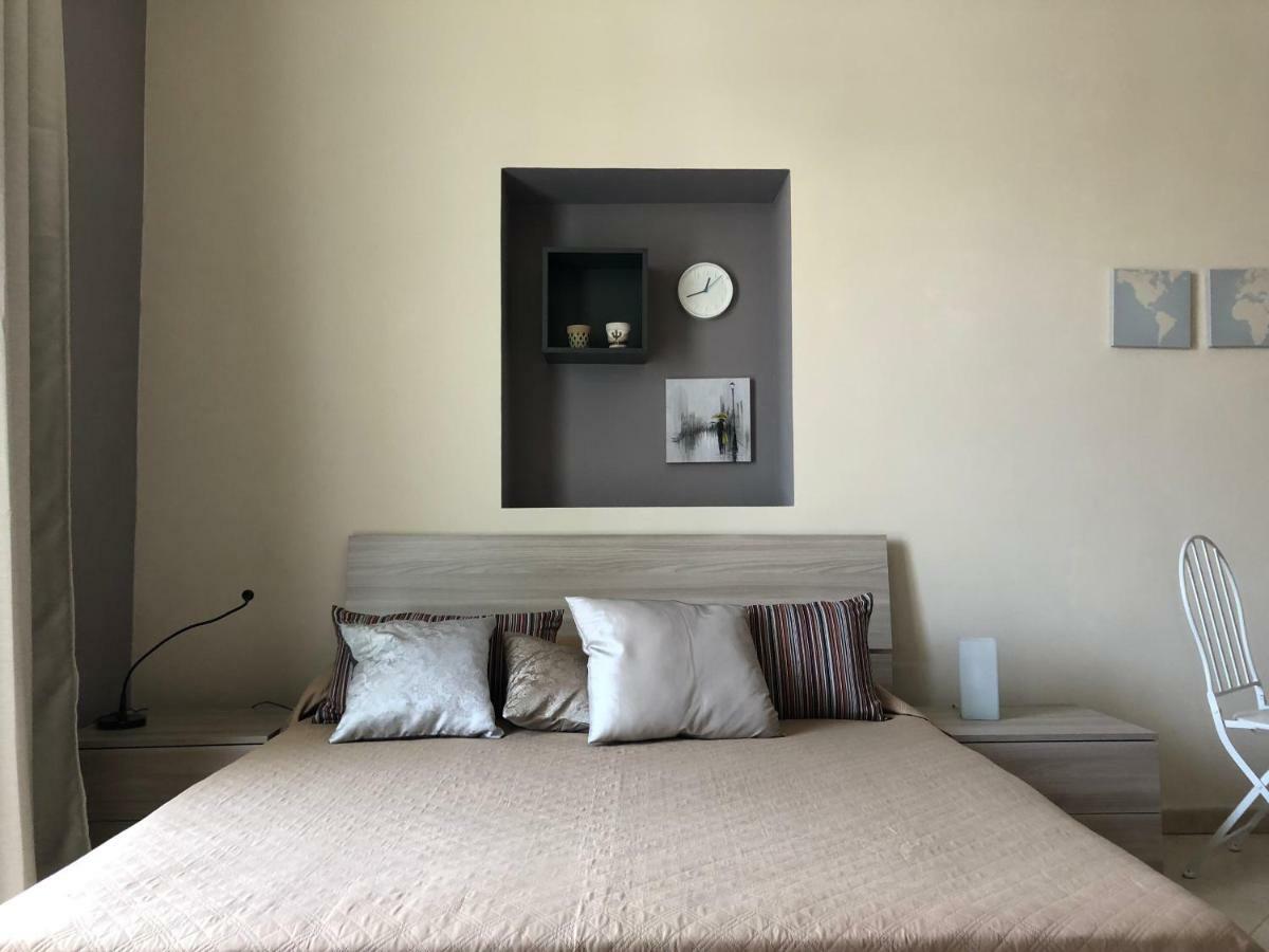 Re Ferdinando Bed & Breakfast เนเปิลส์ ภายนอก รูปภาพ