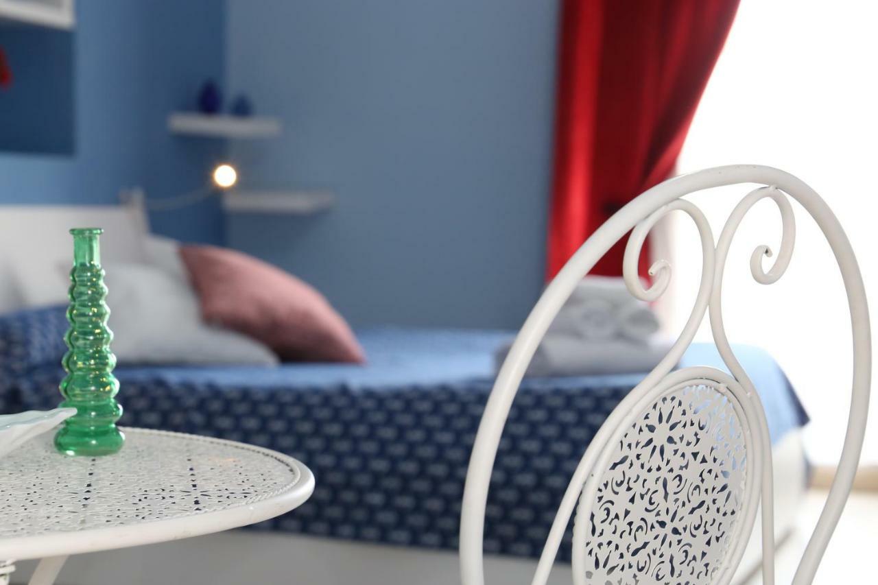 Re Ferdinando Bed & Breakfast เนเปิลส์ ภายนอก รูปภาพ