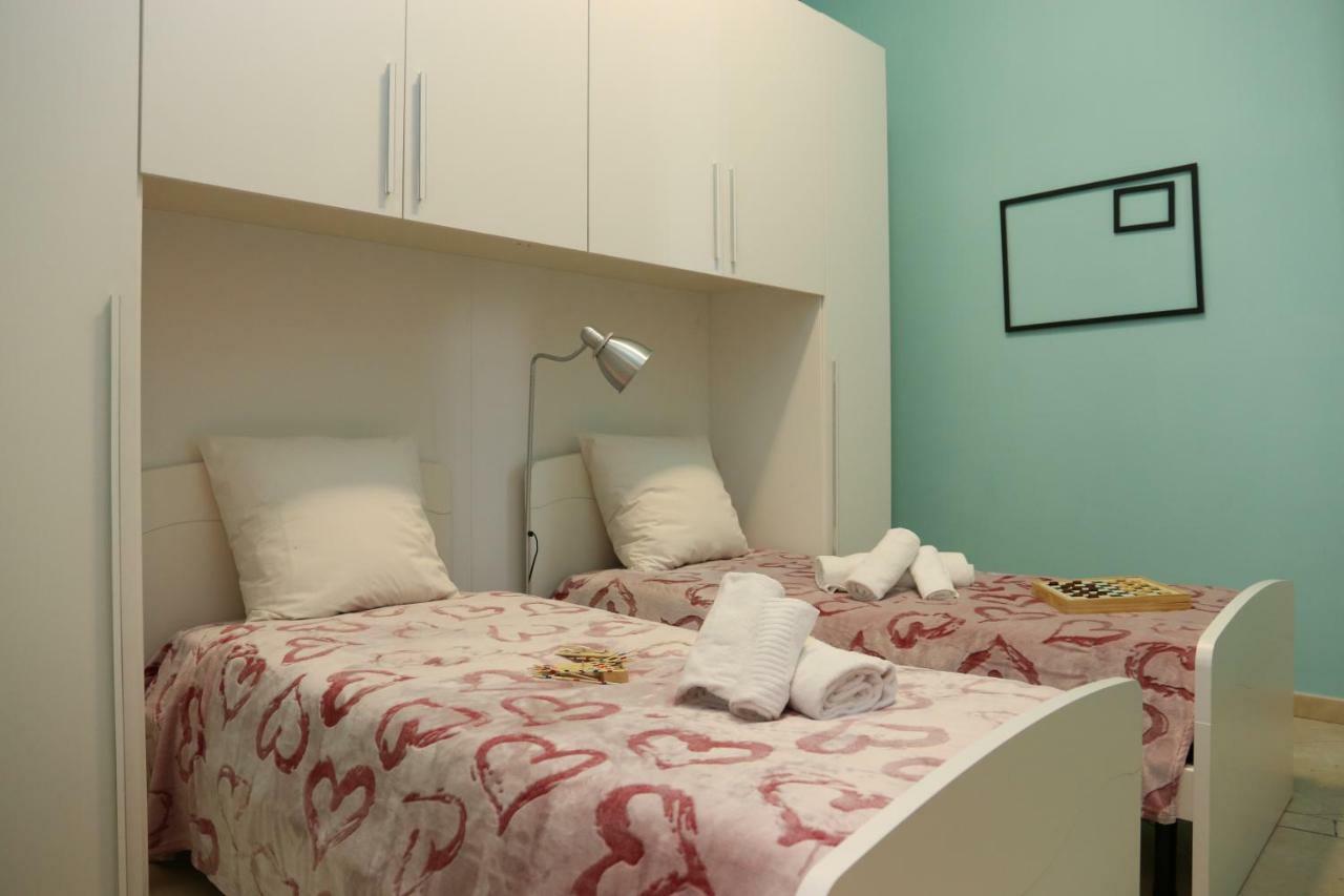 Re Ferdinando Bed & Breakfast เนเปิลส์ ภายนอก รูปภาพ